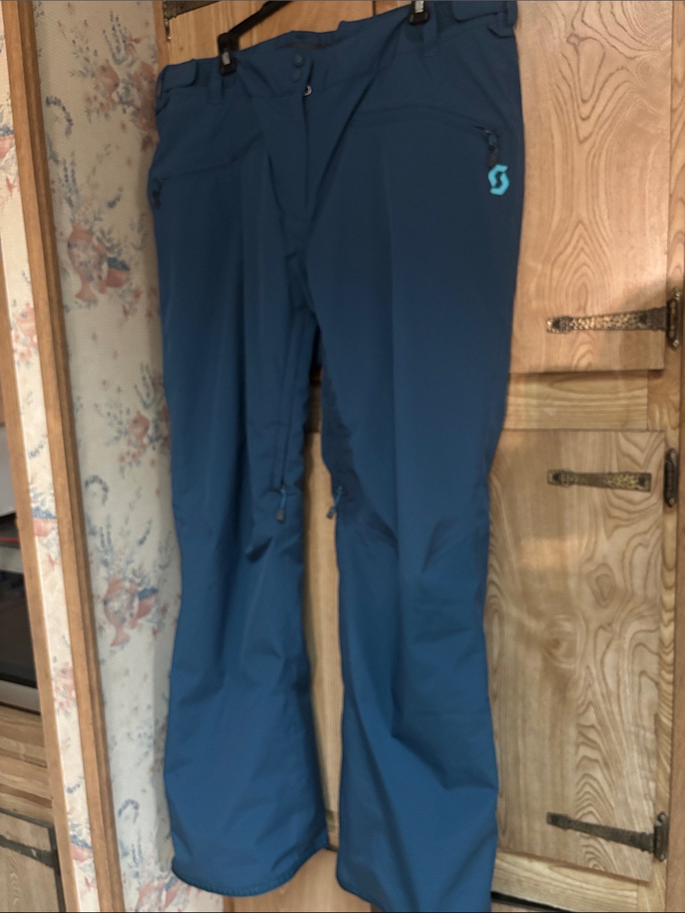 Scott Snow Pants Women’s size XL blue